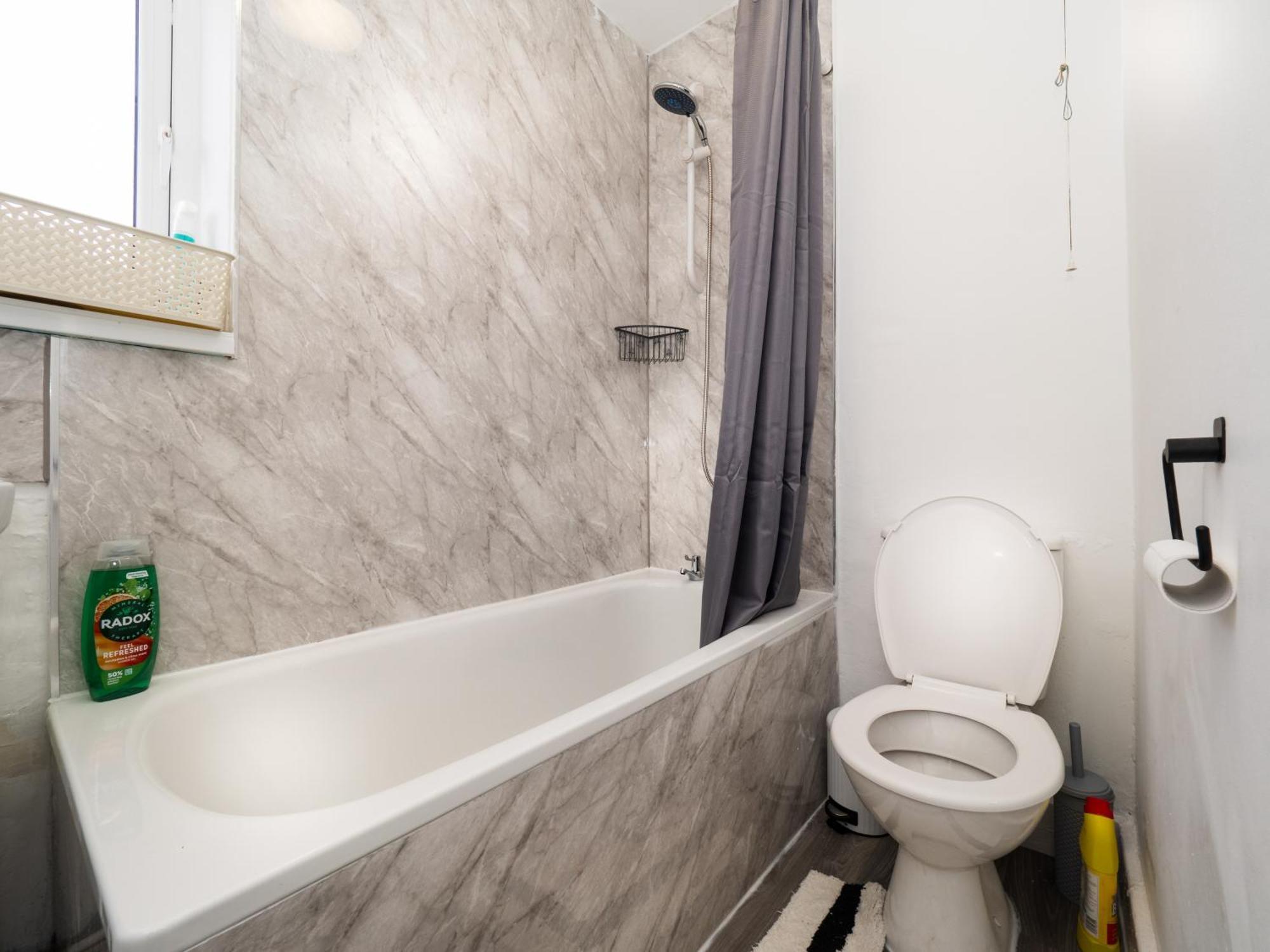 3Br Haven Retreat In Wallasey With Free Street Parking Extérieur photo