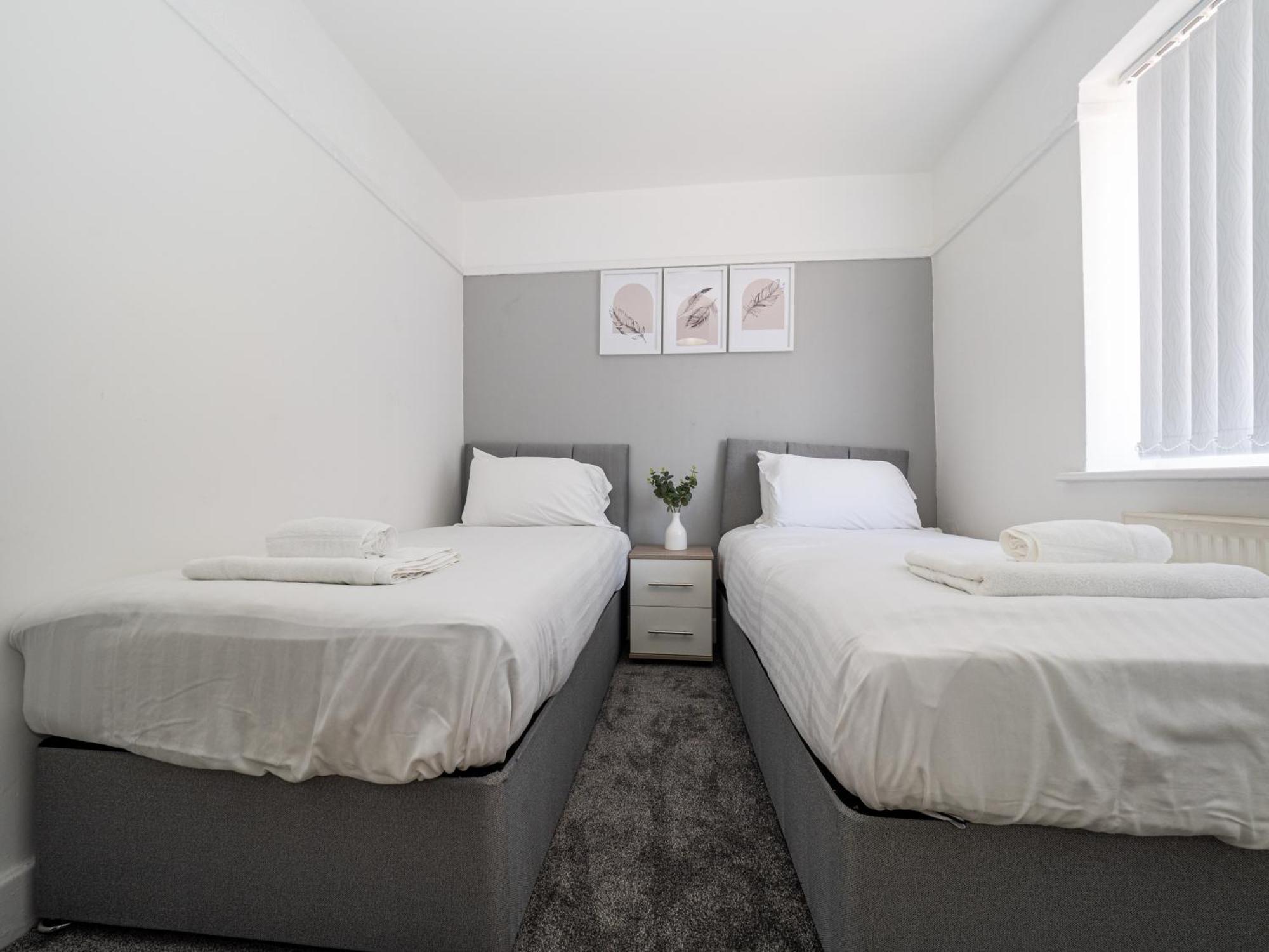 3Br Haven Retreat In Wallasey With Free Street Parking Extérieur photo