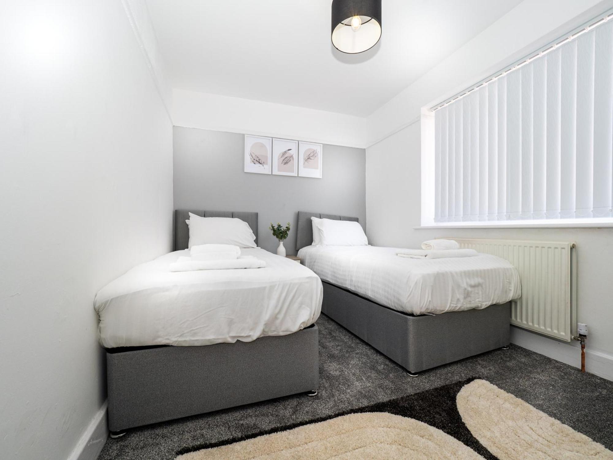 3Br Haven Retreat In Wallasey With Free Street Parking Extérieur photo