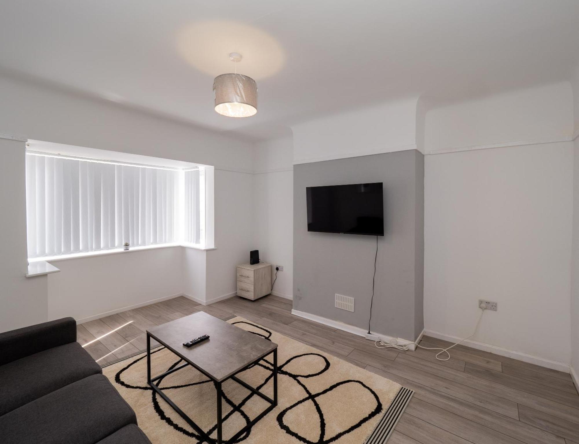 3Br Haven Retreat In Wallasey With Free Street Parking Extérieur photo