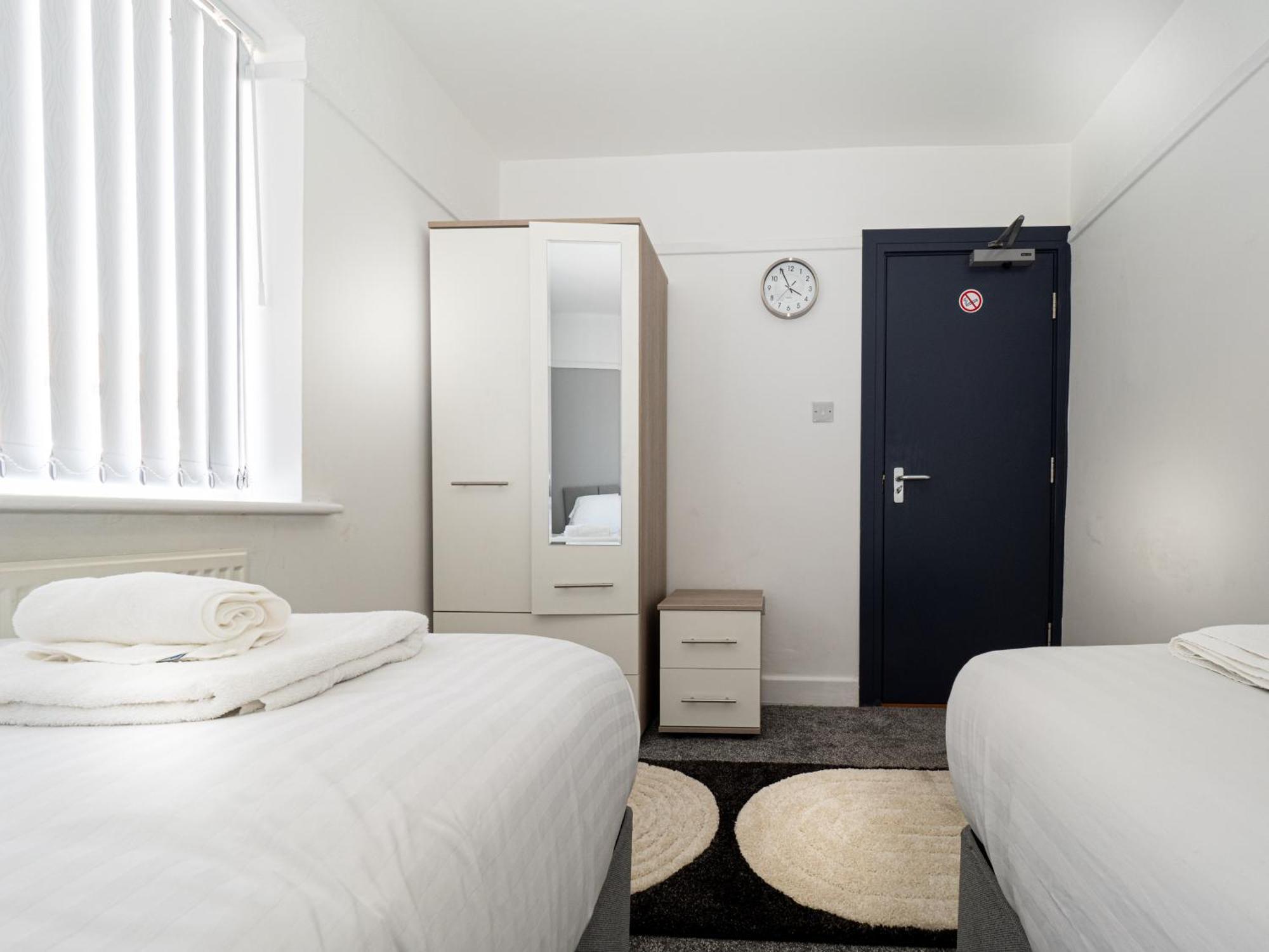 3Br Haven Retreat In Wallasey With Free Street Parking Extérieur photo